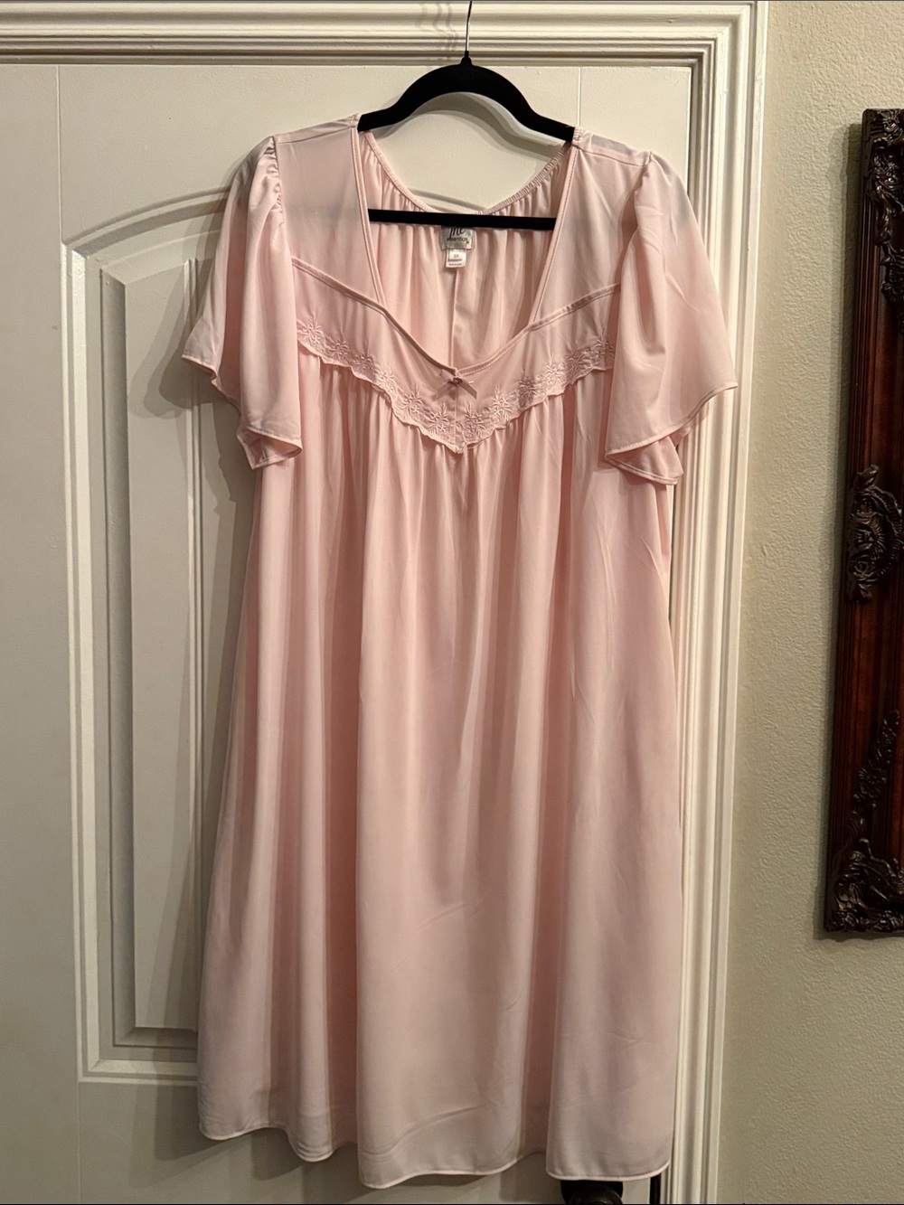 Elegant Blush Pink Short-Sleeve Nightgown with Lace Trim
